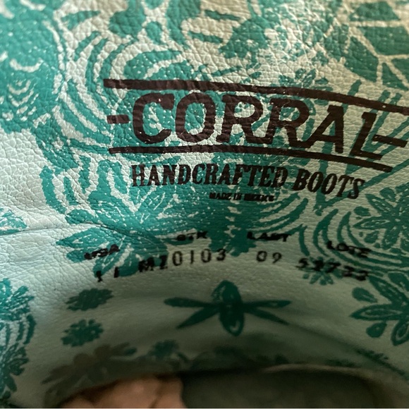 Corral Gray Ankle Booties with Fringe and Embroidery - Picture 6 of 8